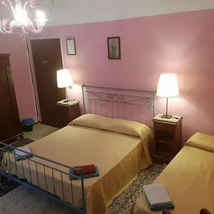 Pensión Fiabe, Venecia