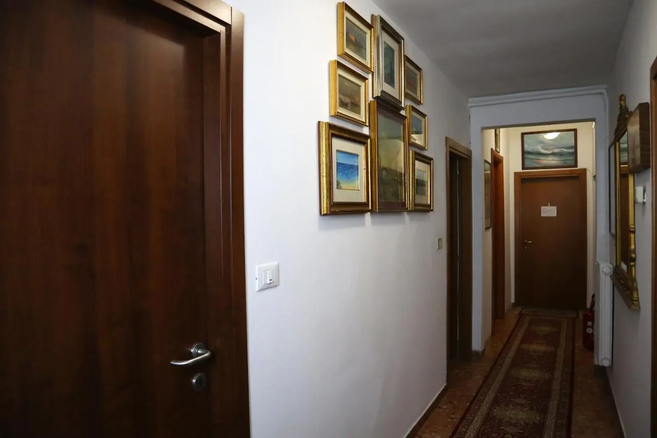 Venice Rainbow Apartment